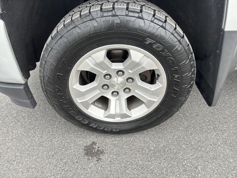Used 2019 Chevrolet Silverado 1500 LT w/ All Star Edition AWD/4WD image 11