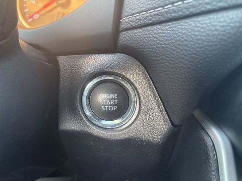 Used 2021 Toyota RAV4 XLE image 33