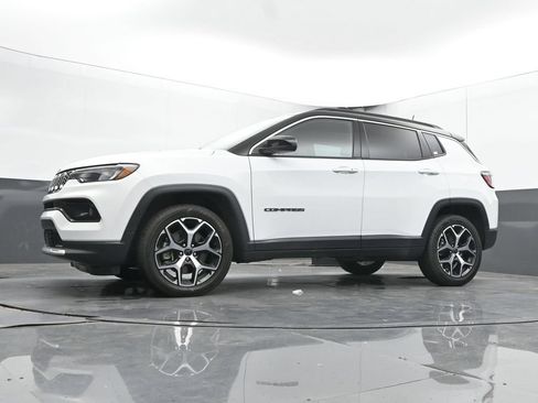 Used 2025 Jeep Compass Limited AWD/4WD image 43