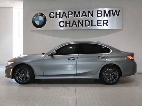 Used 2025 BMW 330i 330i w/ Premium Package image 3