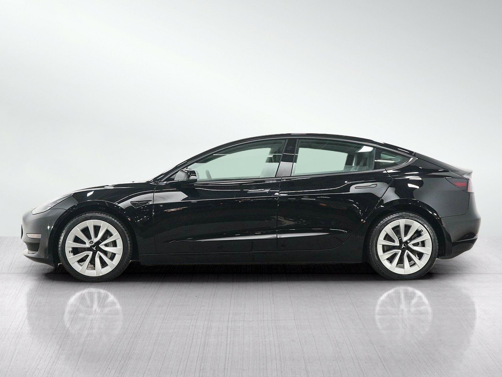 Used 2022 Tesla Model 3 RWD image 2
