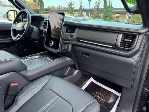 Used 2024 Ford Expedition Max Platinum image 23