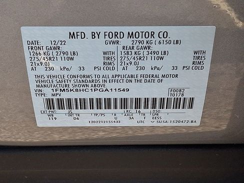 Used 2023 Ford Explorer Platinum w/ Technology Package image 31