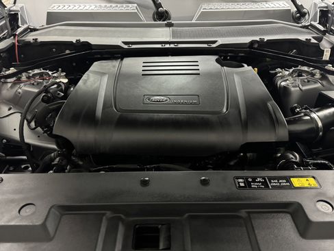 Used 2023 Land Rover Defender 110 S image 42