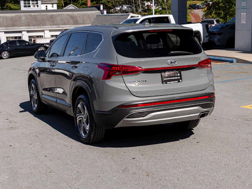 Used 2023 Hyundai Santa Fe SE w/ Cargo Package AWD/4WD image 6