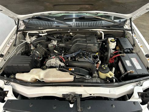 Used 2007 Ford Explorer Sport Trac XLT image 9