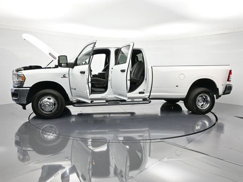 Used 2024 RAM 3500 Big Horn image 47