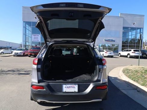 Used 2018 Jeep Cherokee Limited image 41