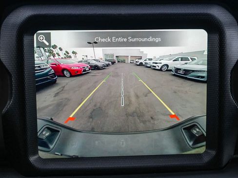 Used 2021 Jeep Gladiator Sport image 22