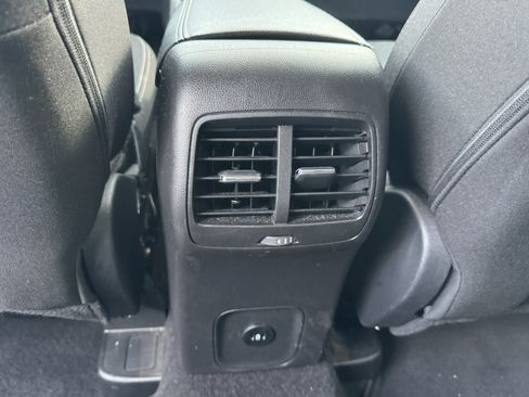 Used 2025 Ford Escape Active AWD/4WD image 23