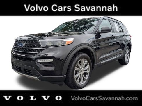 Used 2022 Ford Explorer XLT w/ Equipment Group 202A image 10