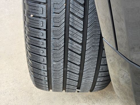 New 2026 Land Rover Defender 90 V8 image 11