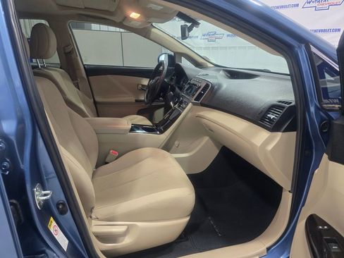 Used 2011 Toyota Venza image 28
