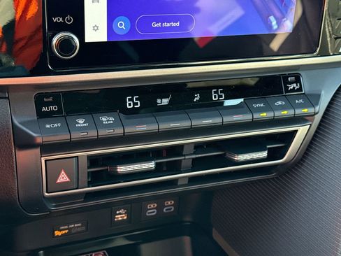 Certified 2026 Toyota Camry SE image 15