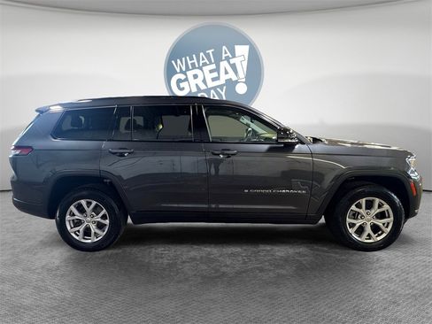 Used 2022 Jeep Grand Cherokee L Limited image 2