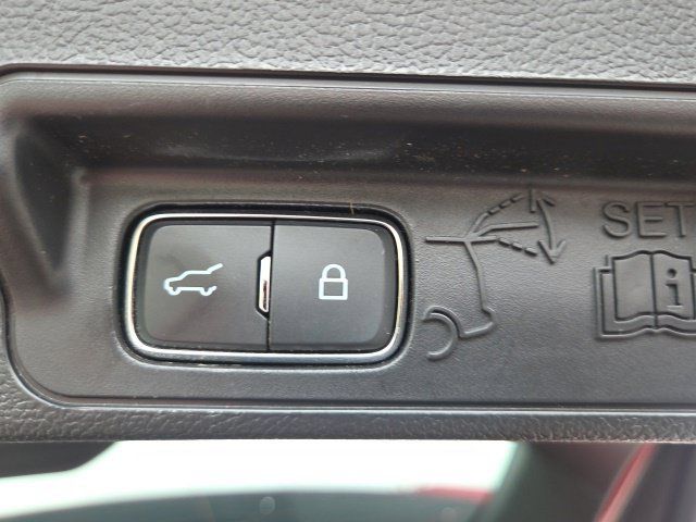 Used 2023 Ford Explorer XLT w/ Equipment Group 202A AWD/4WD image 13