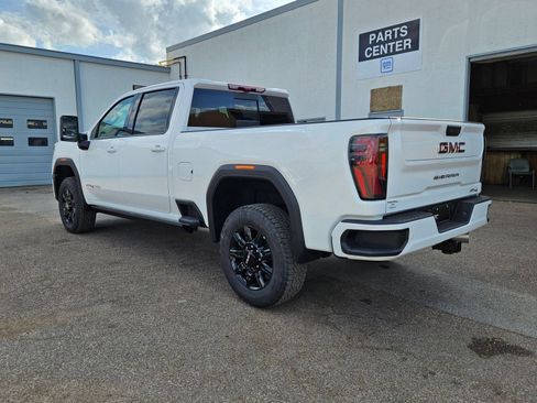 New 2026 GMC Sierra 2500 AT4 w/ AT4 Premium Plus Package AWD/4WD image 3