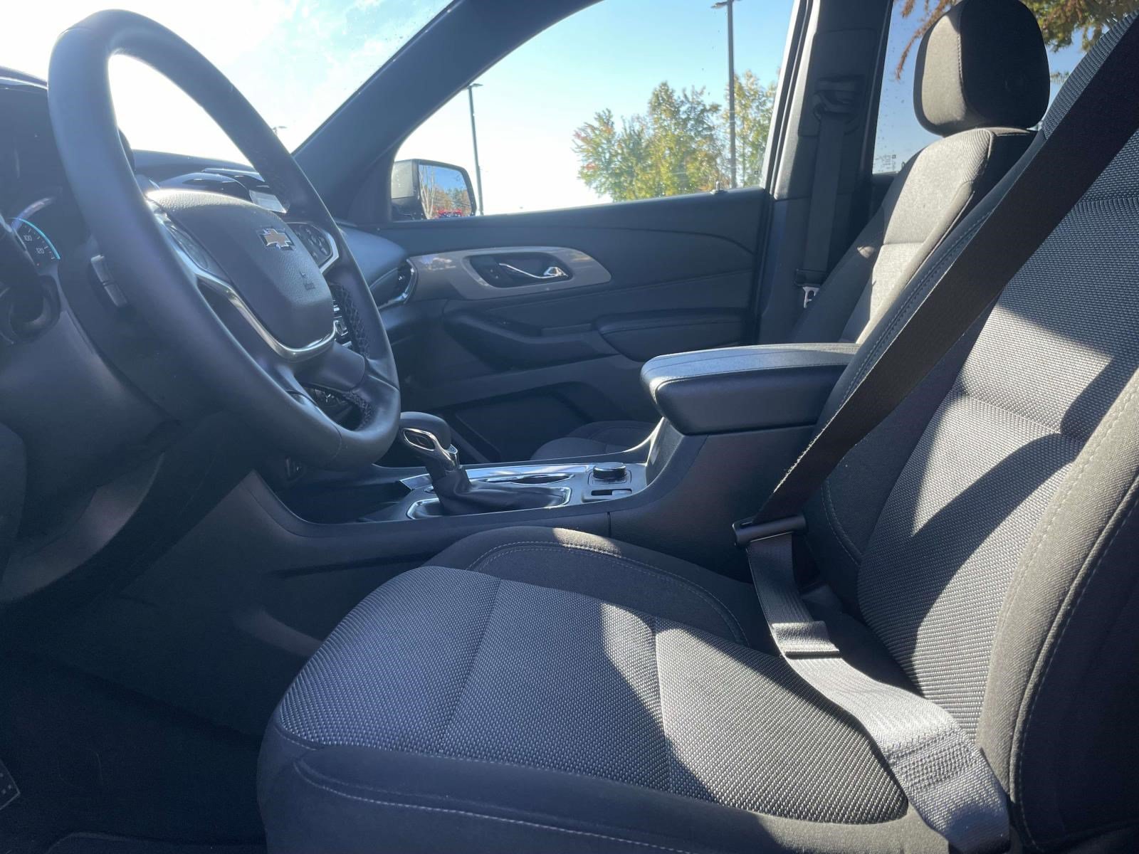 Used 2023 Chevrolet Traverse LT AWD/4WD image 13