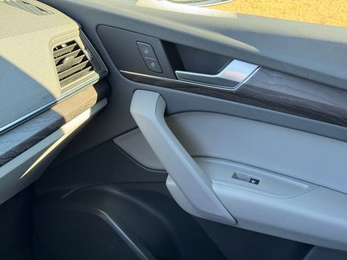 Used 2020 Audi Q5 2.0T Premium w/ Convenience Package image 37