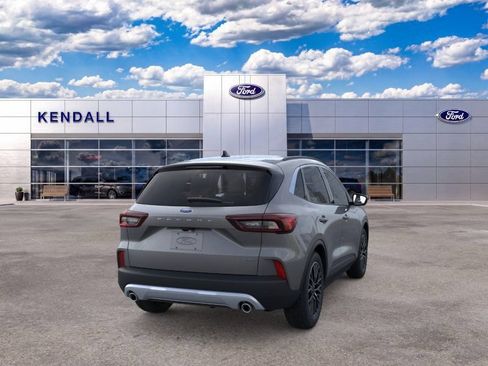 Used 2025 Ford Escape SE FWD image 8
