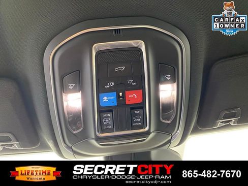 Used 2025 Jeep Grand Cherokee L Altitude AWD/4WD image 20