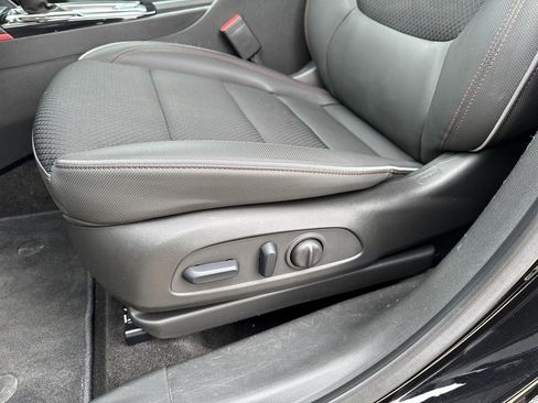 Certified 2023 Chevrolet TrailBlazer RS w/ Convenience Package image 12