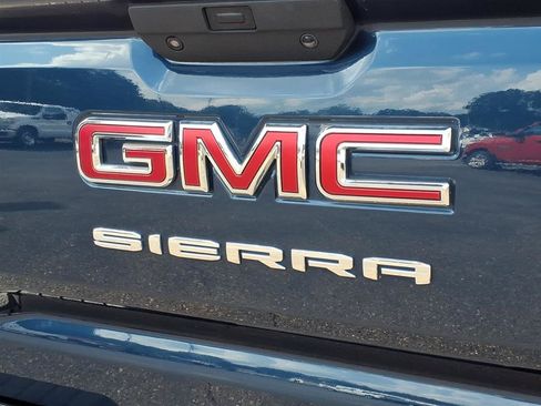 Used 2021 GMC Sierra 1500 4x4 Crew Cab w/ Sierra Value Package image 30