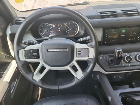 Used 2023 Land Rover Defender 110 SE AWD/4WD image 27
