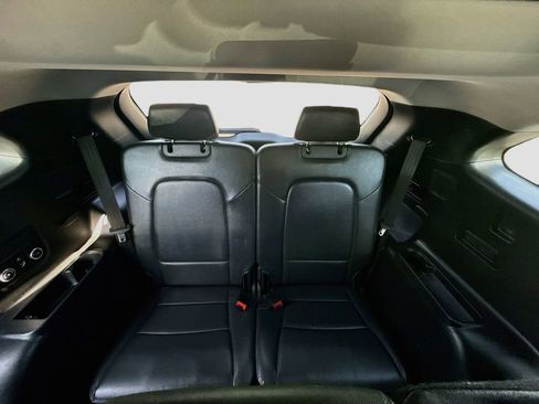 Used 2018 Hyundai Santa Fe FWD image 28