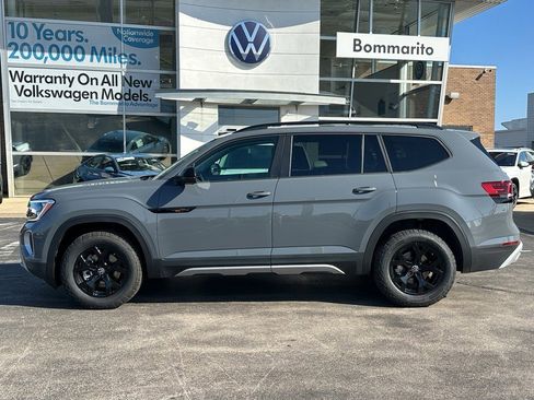 New 2026 Volkswagen Atlas Peak Edition AWD/4WD image 2