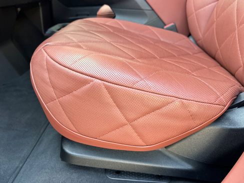 Used 2025 BMW iX M60 image 14