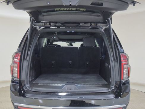 Used 2021 Chevrolet Suburban High Country AWD/4WD image 16