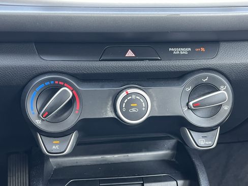 Used 2022 Kia Rio S image 7