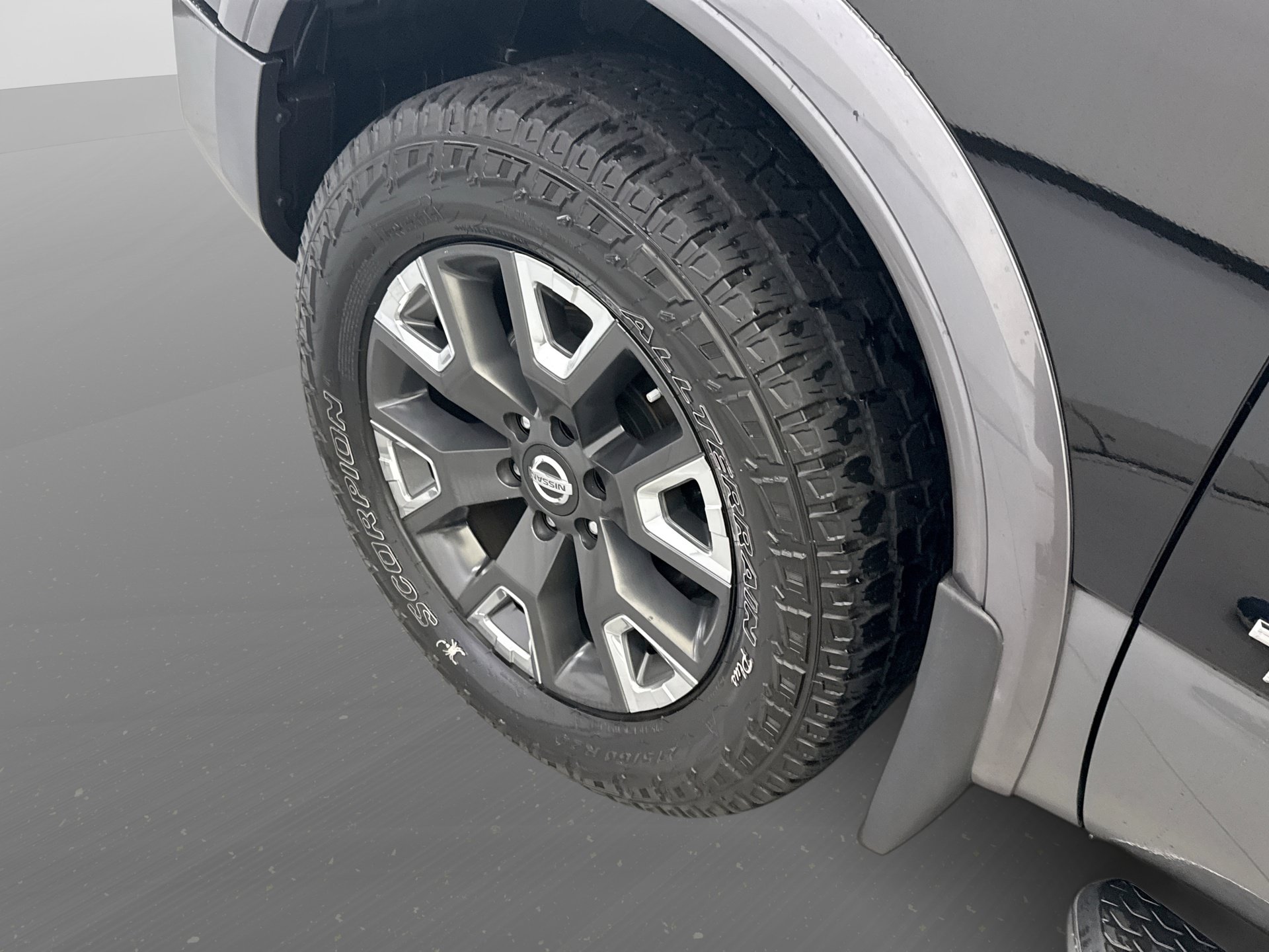 Used 2020 Nissan Titan Platinum Reserve w/ Moonroof Package AWD/4WD image 24