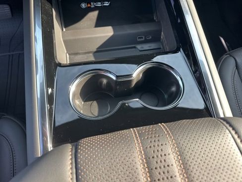 New 2026 Chevrolet Tahoe High Country image 25