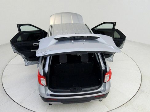 Used 2023 Ford Explorer Limited w/ Equipment Group 301A image 31