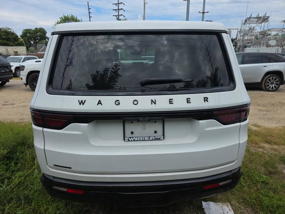Used 2023 Jeep Wagoneer Series II AWD/4WD image 7