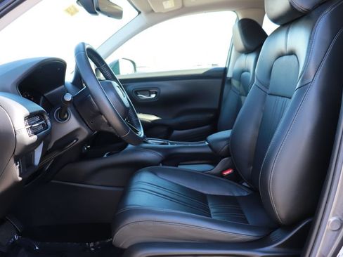 Used 2024 Honda HR-V EX-L image 11