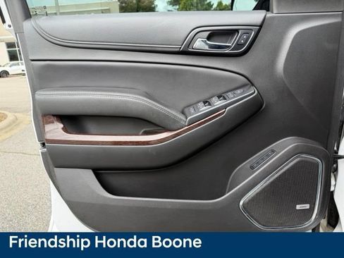 Used 2019 GMC Yukon SLT AWD/4WD image 14