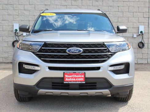 Used 2020 Ford Explorer XLT w/ Equipment Group 202A image 8