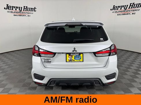 Used 2023 Mitsubishi Outlander Sport ES AWD/4WD image 8