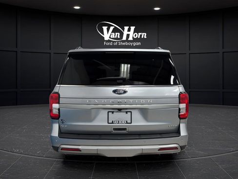 Used 2024 Ford Expedition Max XLT image 6