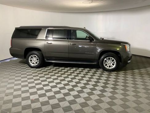 Used 2019 GMC Yukon XL SLT AWD/4WD image 5