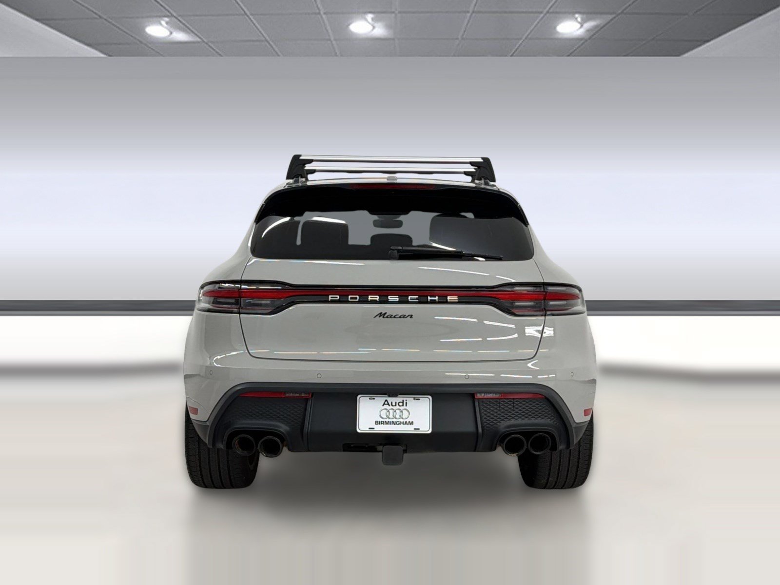Used 2024 Porsche Macan AWD/4WD image 10