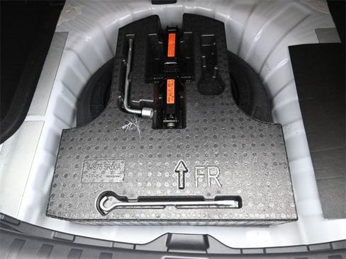 New 2025 Nissan Kicks Play S image 16