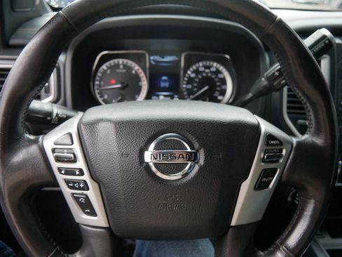 Used 2018 Nissan Titan SL w/ Midnight Edition AWD/4WD image 28