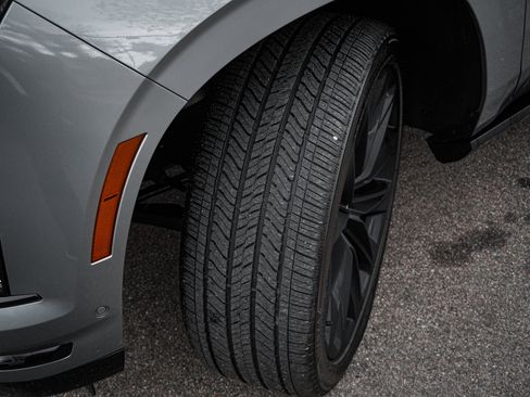 Used 2025 Cadillac Escalade Sport Platinum w/ LPO, ONYX Package image 12