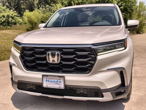 Certified 2025 Honda Pilot EX-L image 7