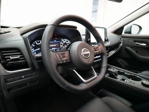 Certified 2023 Nissan Rogue SL w/ SL Premium Package image 8