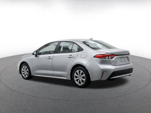 Used 2025 Toyota Corolla LE FWD image 7